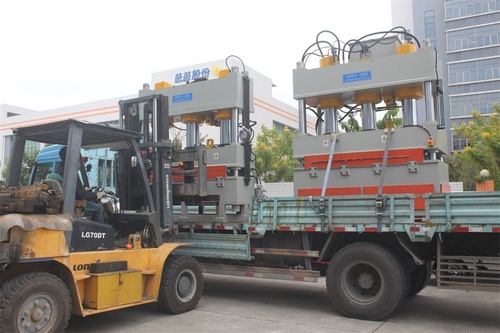 300T大臺(tái)面熱壓機(jī)