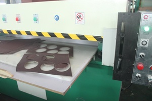 磨具磨料用裁斷機
