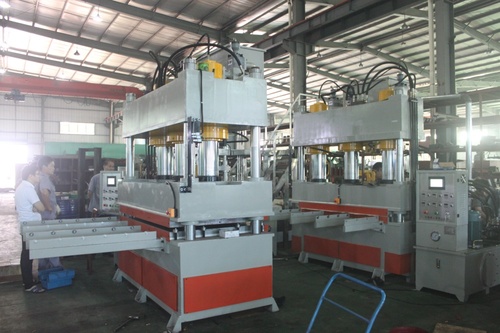 300T大臺面熱壓機(jī)